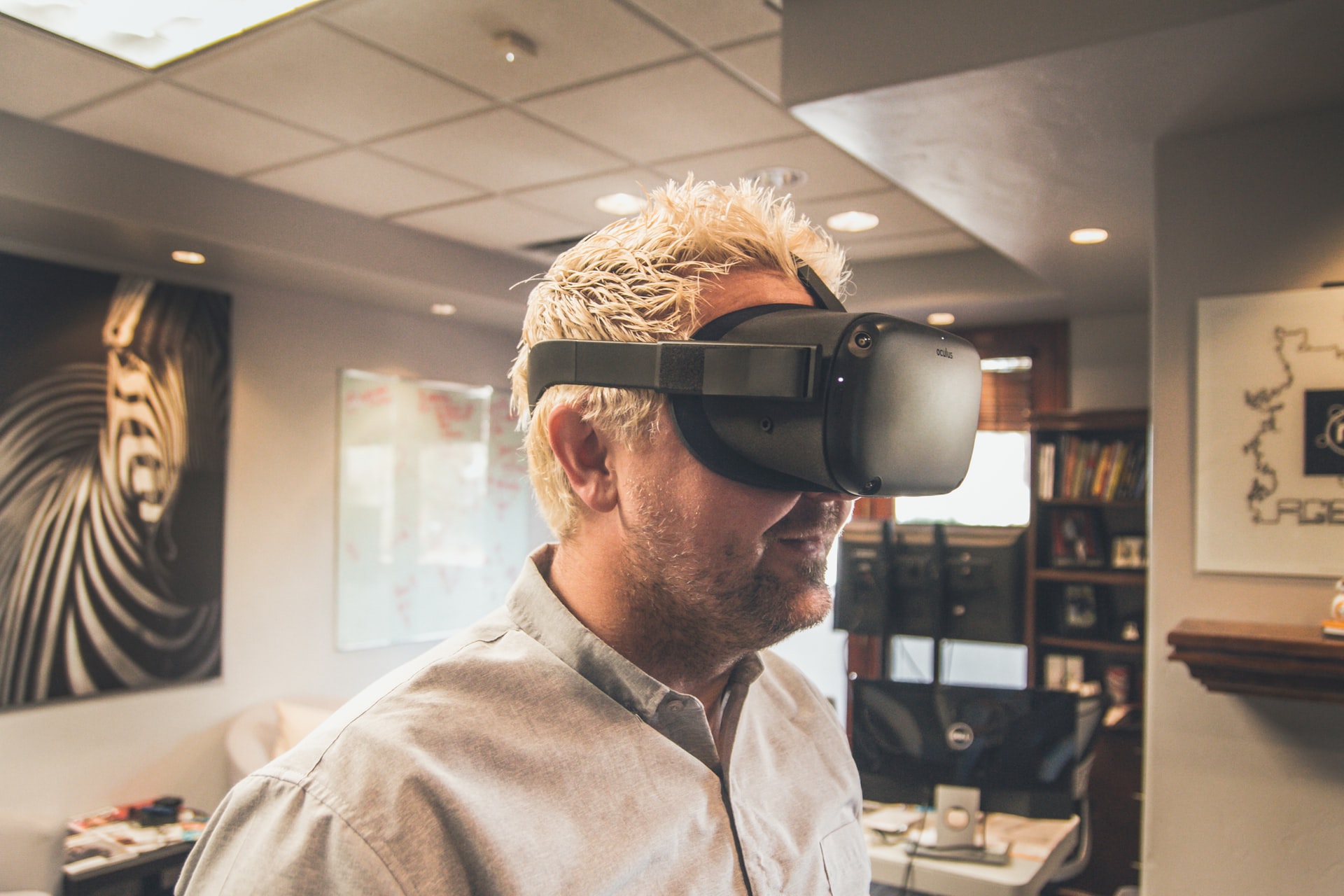 How To Turn On Oculus Quest 2